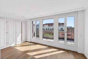5 Rooms Flat