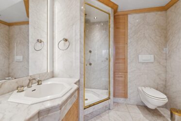 5 Rooms Flat