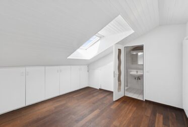 6 Rooms Flat