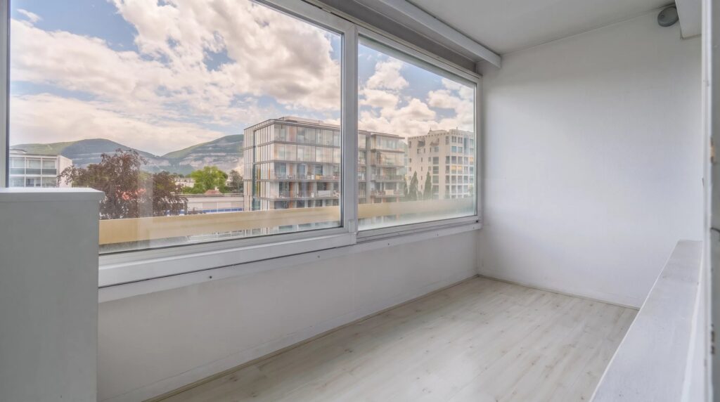 Champel – appartement traversant, étage élevé