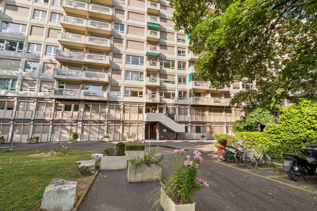 Exclusivité : Champel – appartement traversant, calme et recherché