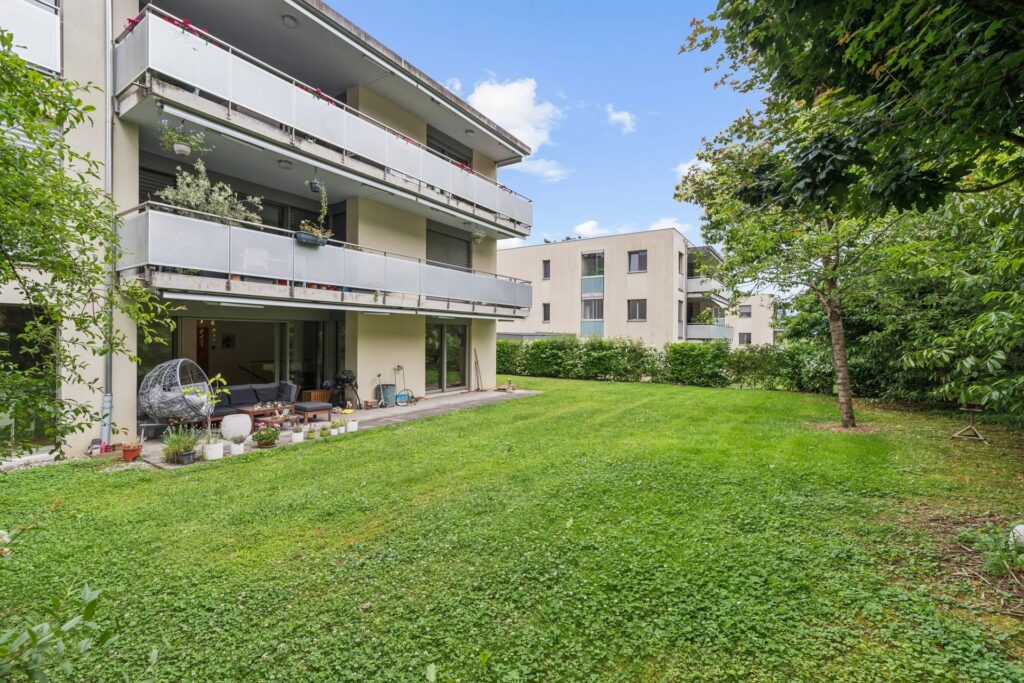 MAGNIFIQUE APPARTEMENT AVEC 4 CHAMBRES & 1300 M² DE JARDIN !