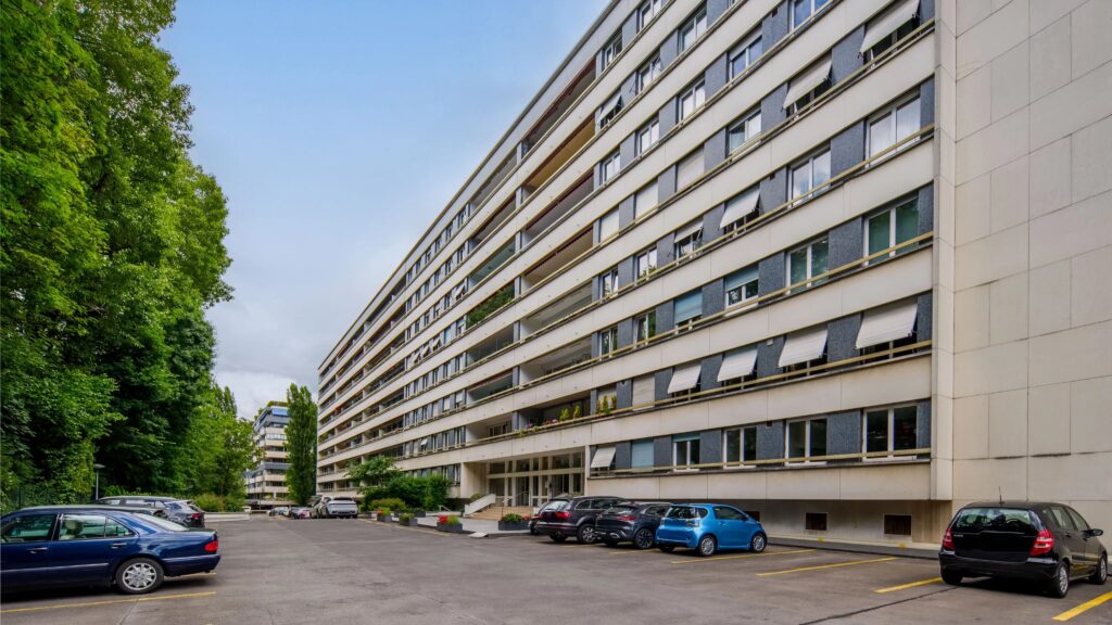 Champel – appartement traversant, étage élevé