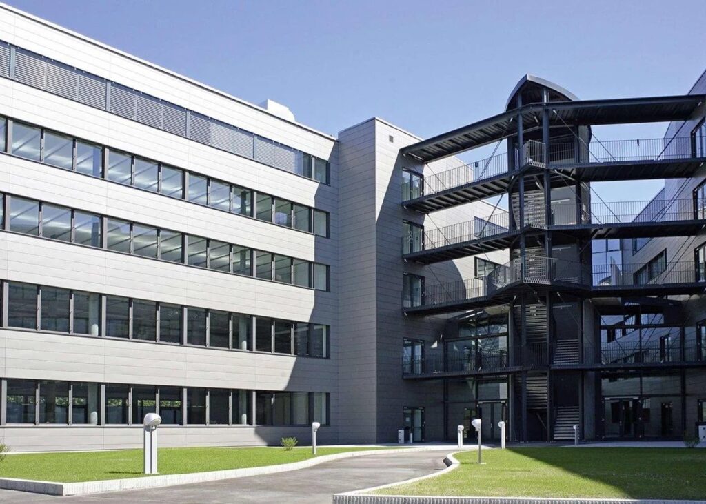 Vernier – ARCENTER : Bureaux ~117 m² – 1er étage – A LOUER