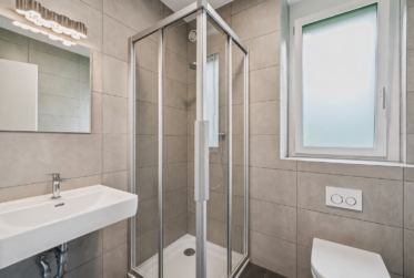 MAGNIFIQUE APPARTEMENT AVEC 4 CHAMBRES & 1300 M² DE JARDIN !