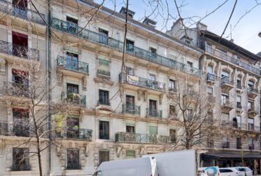 RARE A PLAINPALAIS - APPARTEMENT DE 4,5 PIECES DANS LES COMBLES