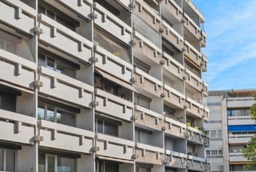 Appartement de 4.5 pièces au 8ème étage avec balcon