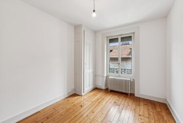RARE A PLAINPALAIS - APPARTEMENT DE 4,5 PIECES DANS LES COMBLES