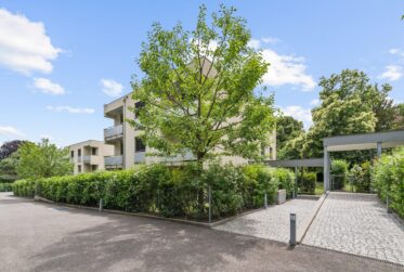 MAGNIFIQUE APPARTEMENT AVEC 4 CHAMBRES & 1300 M² DE JARDIN !