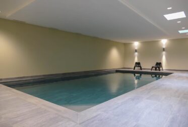 MAGNIFIQUE APPARTEMENT AVEC 4 CHAMBRES & 1300 M² DE JARDIN !