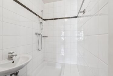 RARE A PLAINPALAIS - APPARTEMENT DE 4,5 PIECES DANS LES COMBLES