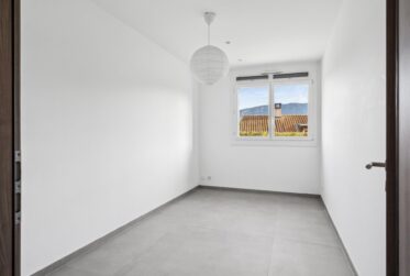 Moderne logement de 5 pièces avec jardin à Lancy
