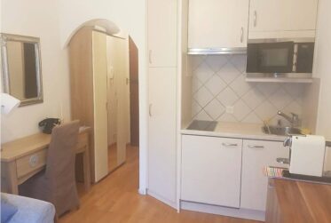 1 Rooms Flat, Studio