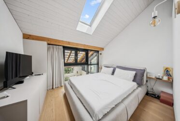 6 Rooms House, Village house