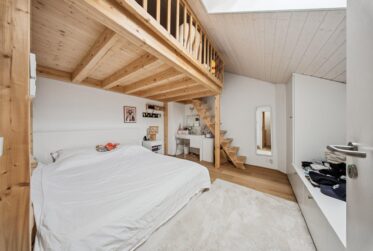 6 Rooms House, Village house