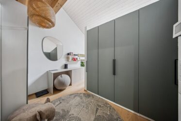 6 Rooms House, Village house