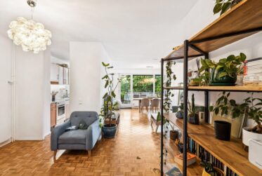 4 Rooms Flat, Condominium flat