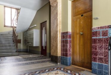 A NE PAS MANQUER !!! APPARTEMENT DE 3,5 PIECES A DEUX PAS DES HUG
