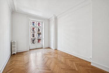RARE ! Appartement de 5 pièces d’environ 128 m² au 2ème étage – Eaux-Vives
